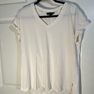 Banana Republic White V-Neck Short‎ Sleeve Tee